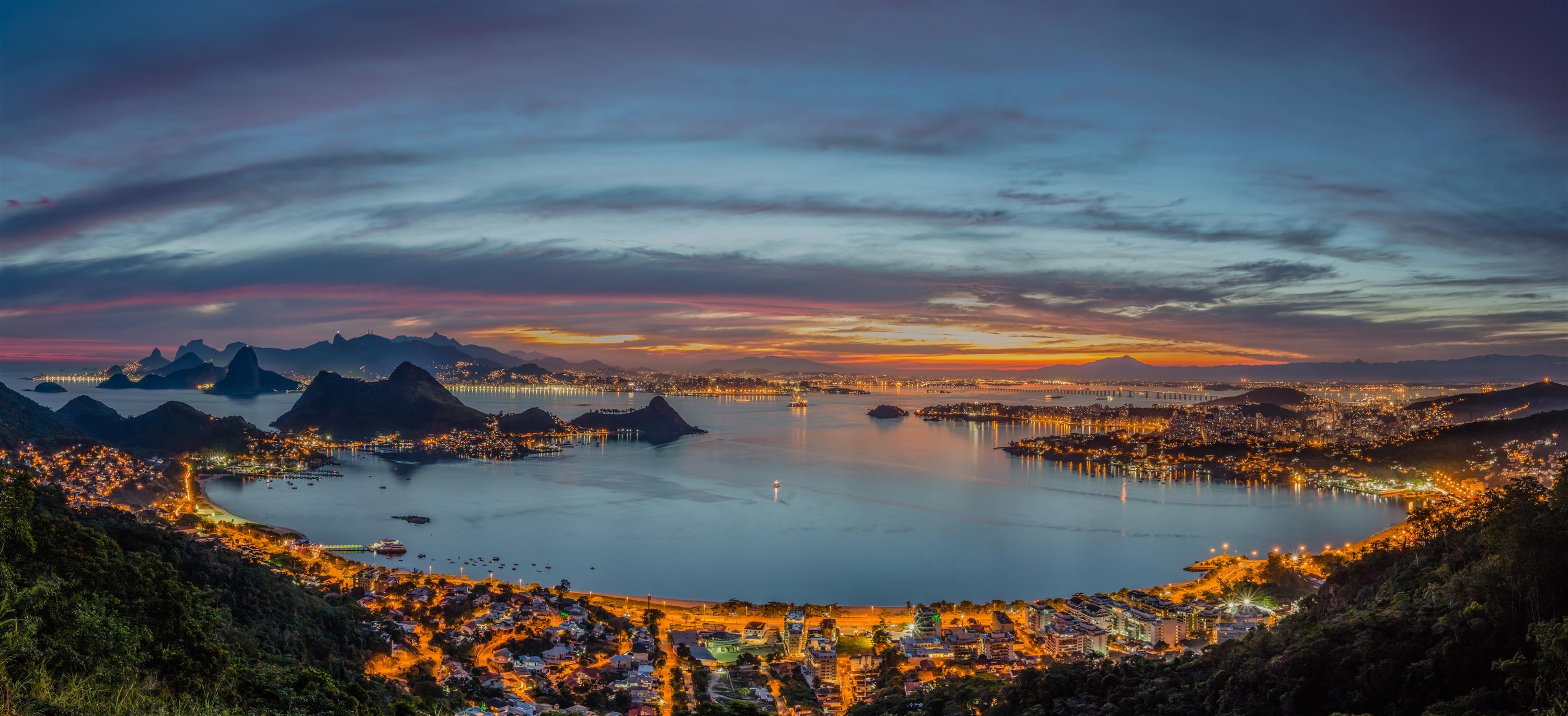 Vista Noturna do Parque da Cidade, Niterói-RJ